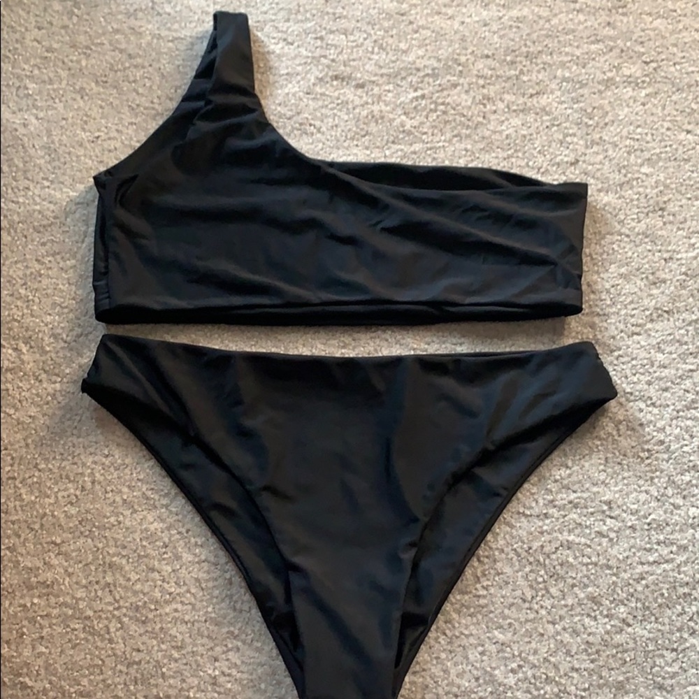 Bathing suit